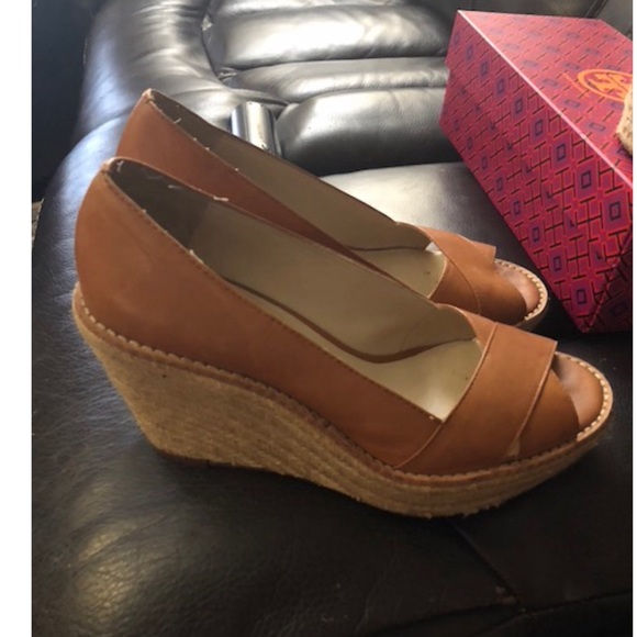 Michael Kors - Picture 2 of 3